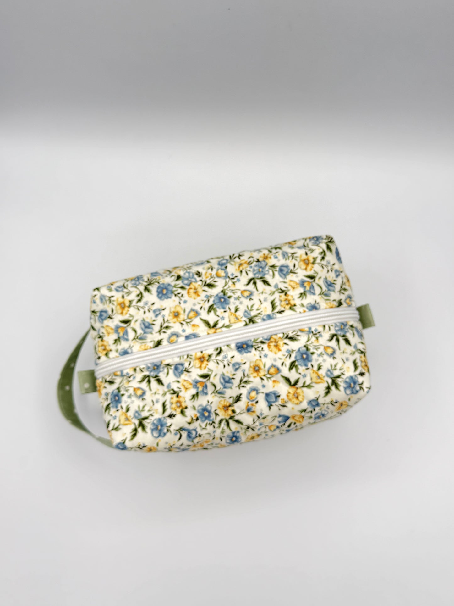 Personalized Cottage Floral Quilted Makeup Bag | Travel Cosmetic Case